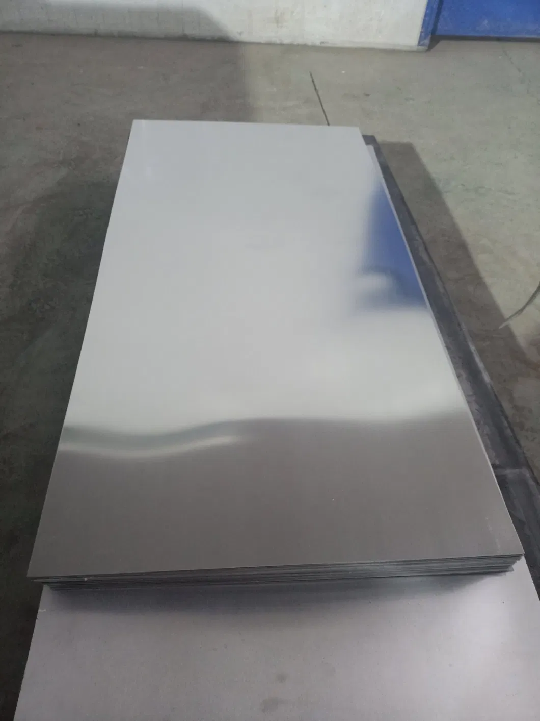 Thinner Pure Molybdenum Sheet, Molybdenum Foil, Polished Molybdenum Plate(Disc), Molybdenum Round Sheet Molybdenum Copper Alloy Mocu Molybdenum 0.3mm and 0.5mm